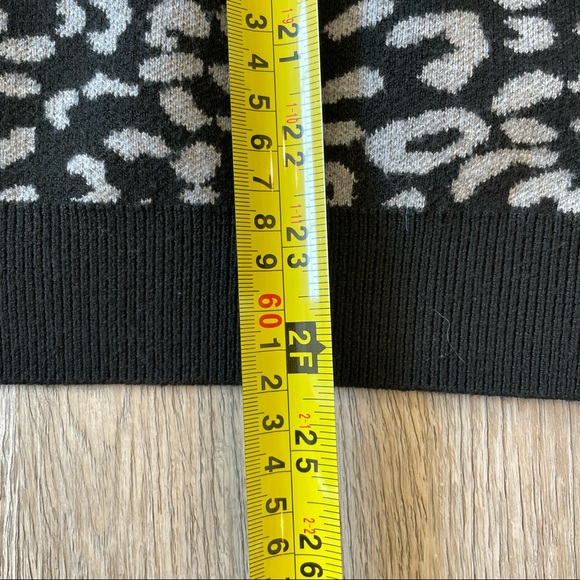 PHILOSOPHY Animal Print Crewneck Sweater - Picture 7 of 9